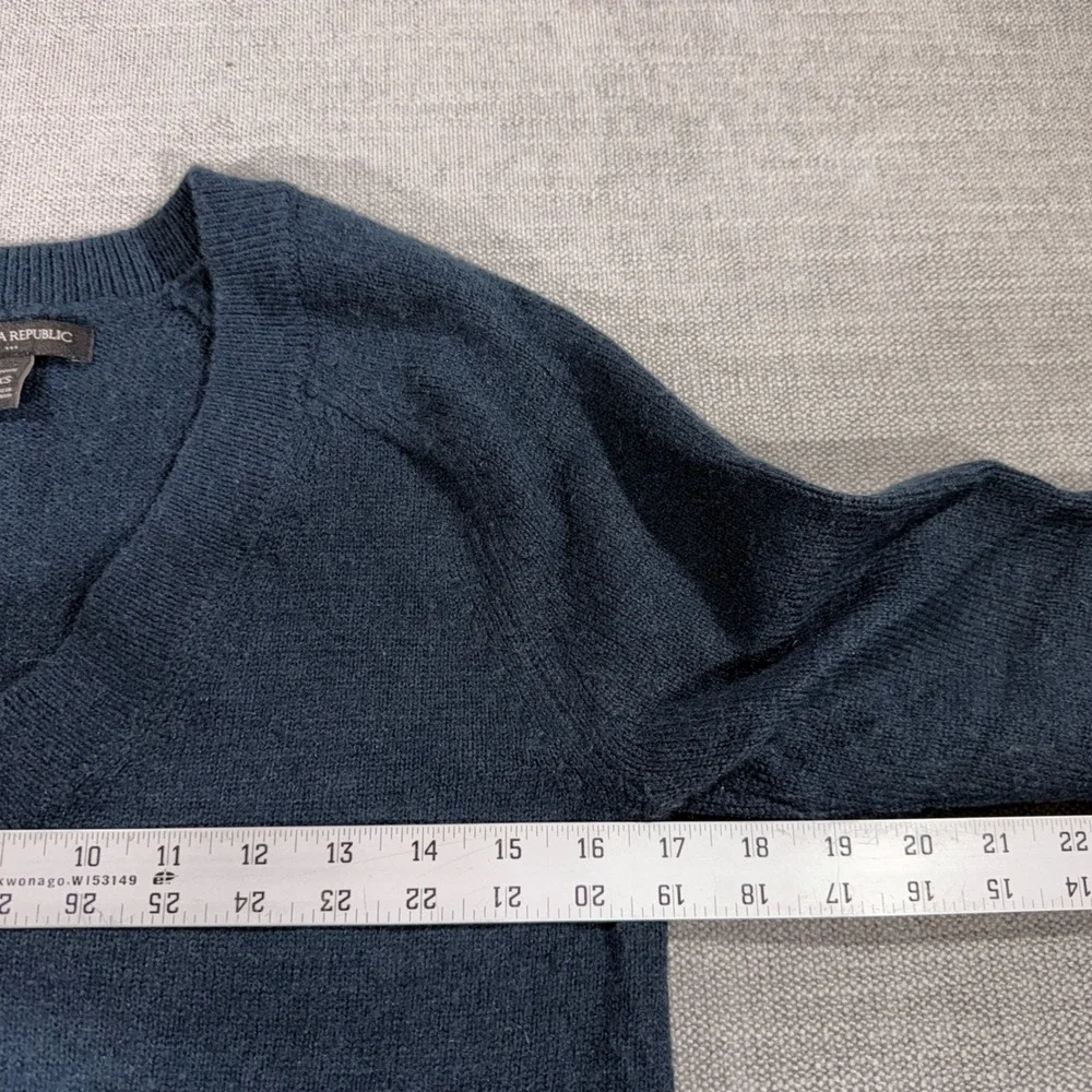 Banana Republic V-Neck‎ Sweater Womens XS Petite Navy Blue Excellent Raglan Knit